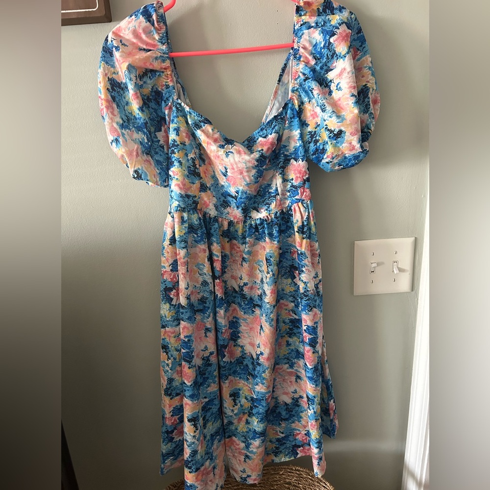 PacSun Open-Back Puff Sleeve Dress – Peach Floral!